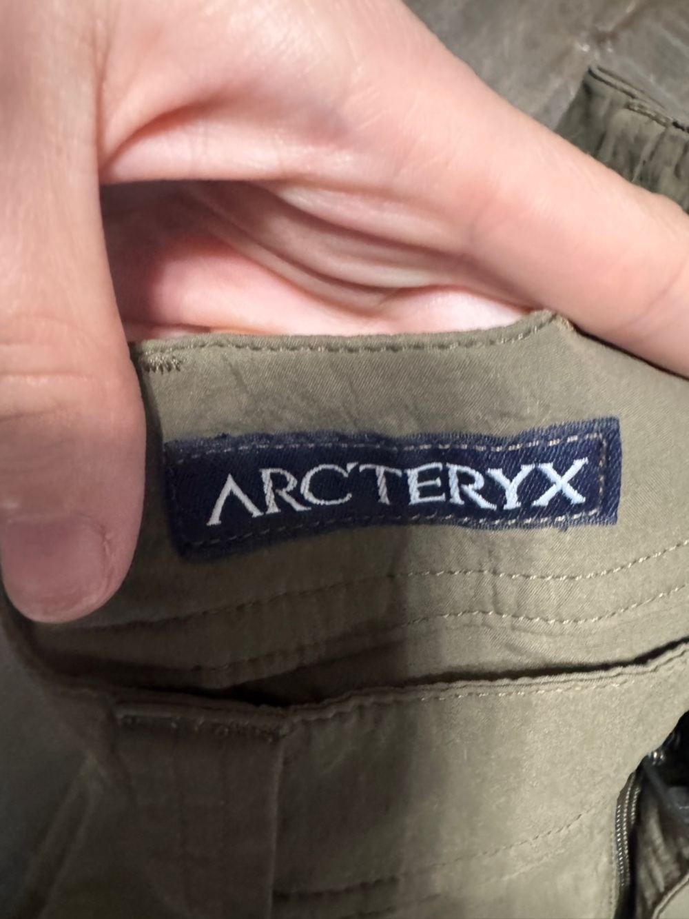 Arc'teryx Men’s Olive/Tan Technical Cargo Pants - Picture 3 of 4